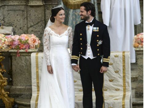 Mariage royal : le prince Carl Philip de Suède et Sofia Hellqvist se sont dit oui