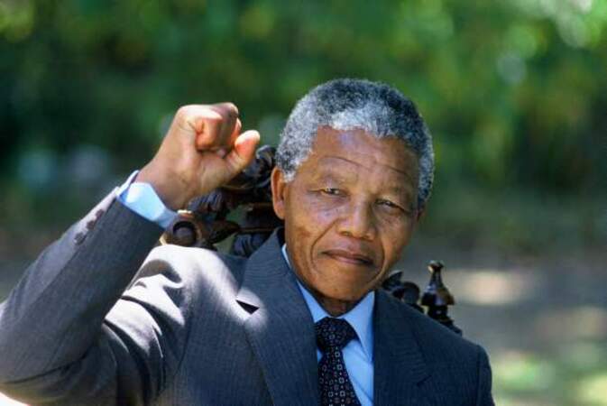Décembre 2013 : les chaînes rendent hommage à Nelson Mandela