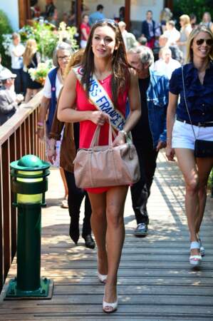 Marine Lorphelin, une Miss France dans les allées du stade