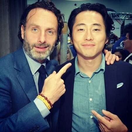 Rick et Glenn, les deux survivants de The Walking Dead, toujours heureux de se retrouver.