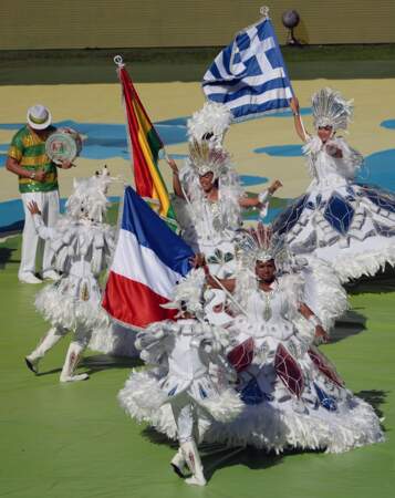 Cocorico ! Le drapeau français a défilé dans le stade Maracana