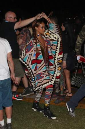 Rihanna danse sur le son de son ex-petit ami Drake à Coachella. La chanteuse n'est pas rancunière !