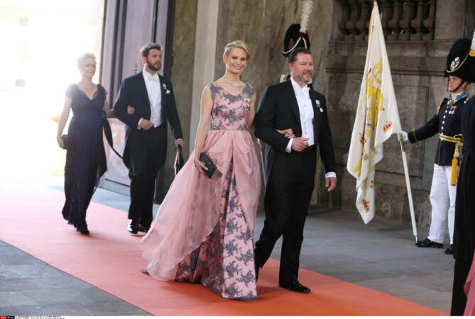 Le cousin du prince, Gustav Magnuson, qui a lui aussi épousé un ancien mannequin, Vicky Andrén, était là