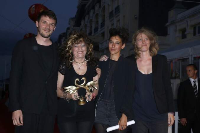 Samuel Theis, Angelique Litzenburger, Marie Amachoukeli et Claire Burger ont reçu le Grand Prix pour Party Girl