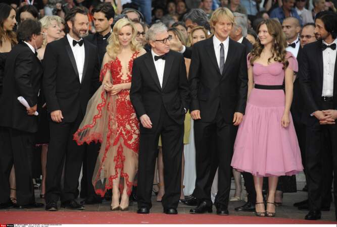 Sur le tapis rouge de Cannes pour la présentation de Minuit à Paris, en ouverture (2011)