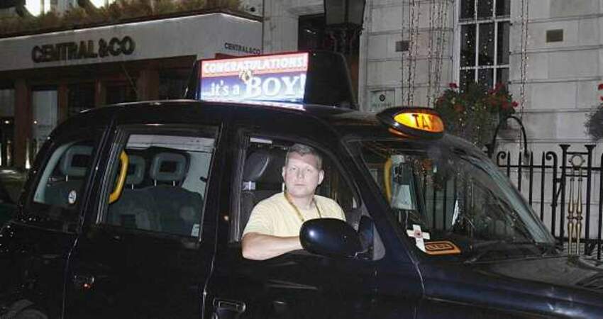 Un taxi londonien félicite les parents du "royal baby"