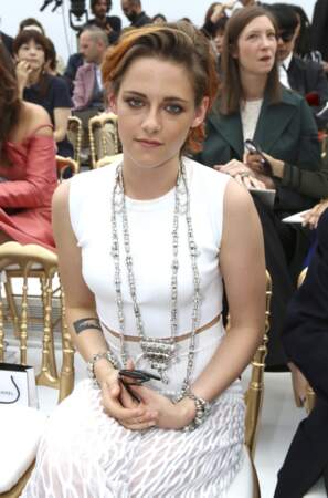 Kristen Stewart, heureuse d'être au défilé Chanel...