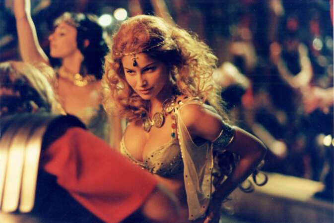 Elle tient le rôle de Falbala dans Astérix & Obélix contre César (1999), première adaptation “live” de la BD culte.