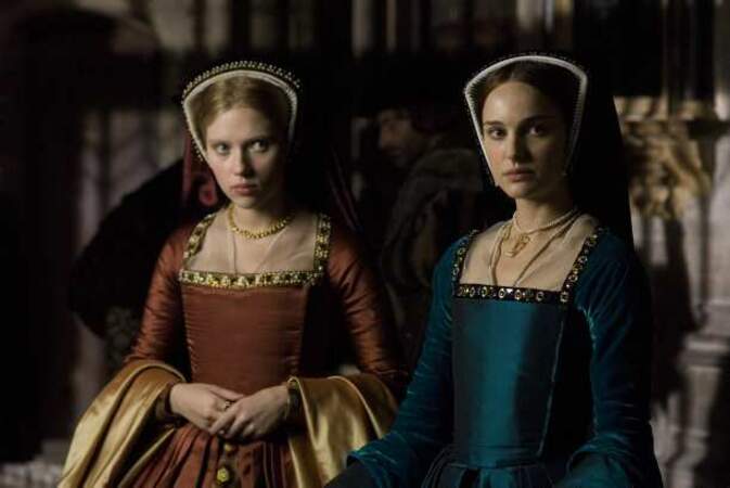 En costumes dans Deux Sœurs pour un roi (2008)