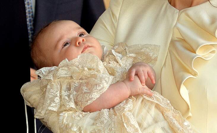 Baby George pensif à son baptême