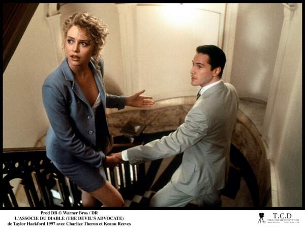 L'associé du diable (1997) : un des premiers rôles de la toute jeune Charlize, 22 ans, aux côtés de Keanu Reeves