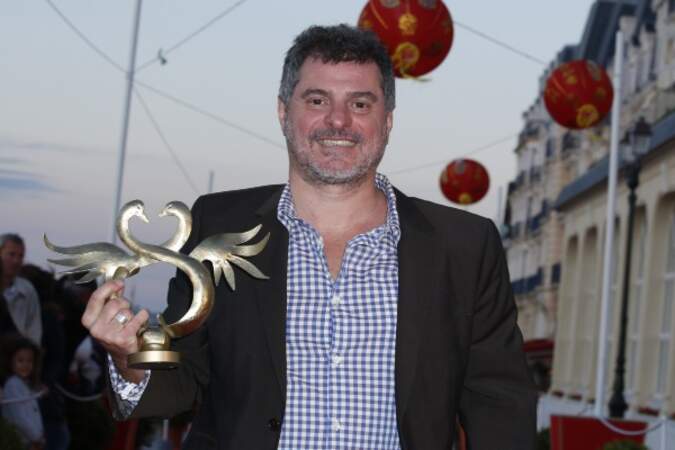 Pierre Salvadori a reçu la statuette du meilleur réalisateur pour Dans la cour