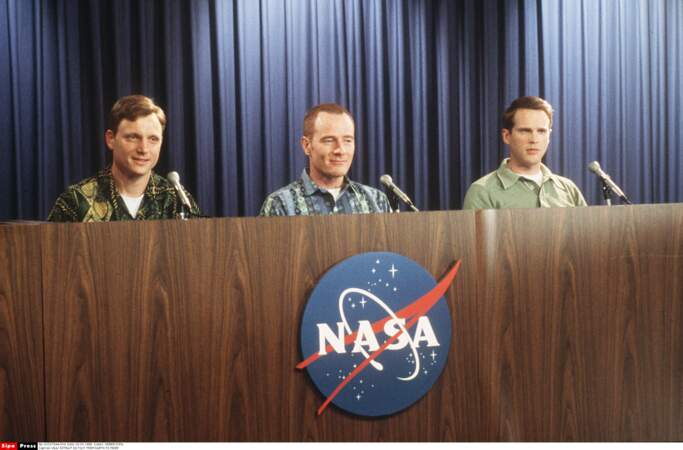 Quatre ans après, il interprète l'astronaute Buzz Aldrin dans la mini-série "De la Terre à la Lune"