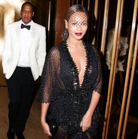 Lorsqu'ils sont de sortie, Beyoncé ouvre la marche.
