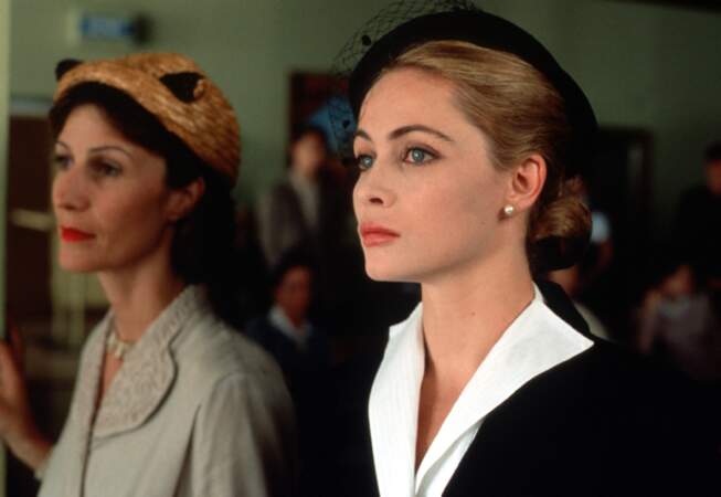 Le chapeau lui va bien dans Une Femme française en 1995 