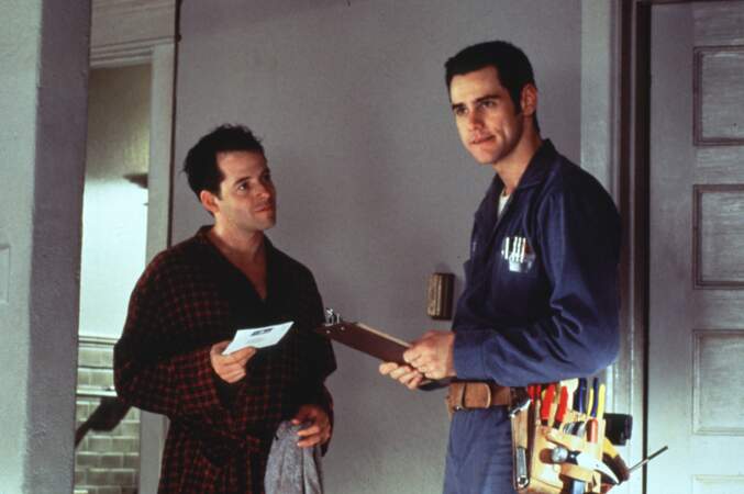Technicien azimuté dans Disjoncté (1996), aux côtés de Matthew Broderick, son client