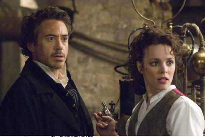 Amoureuse du fameux détective dans Sherlock Holmes (2009)