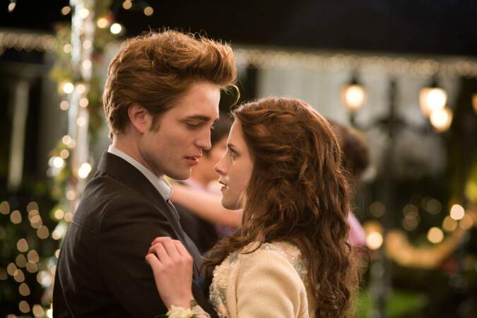 Edward et Bella (Kristen Stewart), le couple vedette de Twilight (2009)