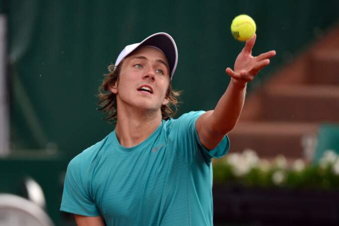 Lucas Pouille n'a pu se défaire de la star montante du tennis Grigor Dimitrov