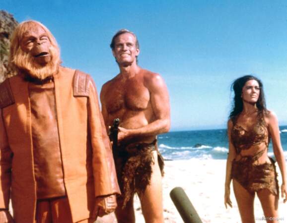 La Planète des singes (1968), avec Charlton Heston (au centre).