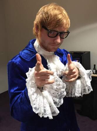 Ed Sheeran se prend pour Austin Powers