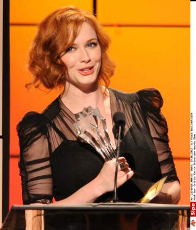... et reçoit pour ce rôle dans "Mad Men" un prix d'interprétation aux Critics Choice Television Awards (en 2012)