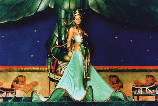 Monica Bellucci dans Astérix et Obélix mission Cléopâtre (2002)