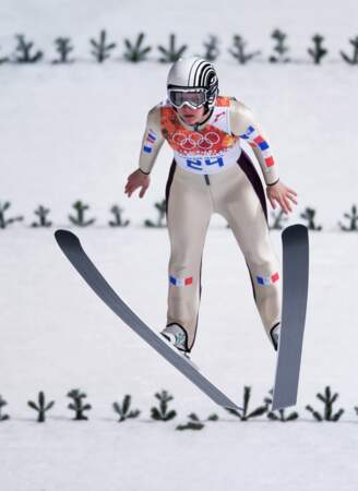 Coline Mattel, médaillée de bronze en saut à ski