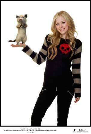 Dans la version américaine, c'est Avril Lavigne qui est la petite Heather