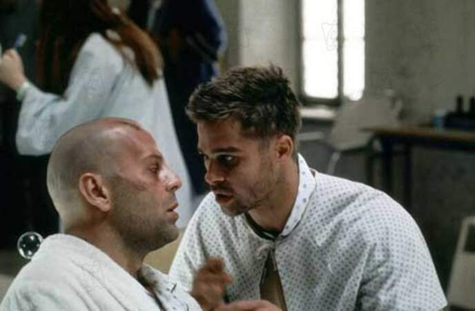 Interné avec Bruce Willis dans L'armée des 12 singes (Terry Gilliam, 1995)