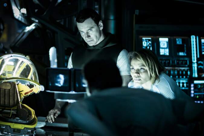 Dans Alien Convenant sortie en mai 2017 il reprend le rôle de David l'androïde (suite de Prometheus)
