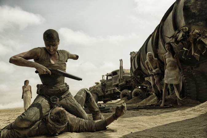 Mad Max Fury Road (2015) : son interprétation sublime la folie contagieuse du film