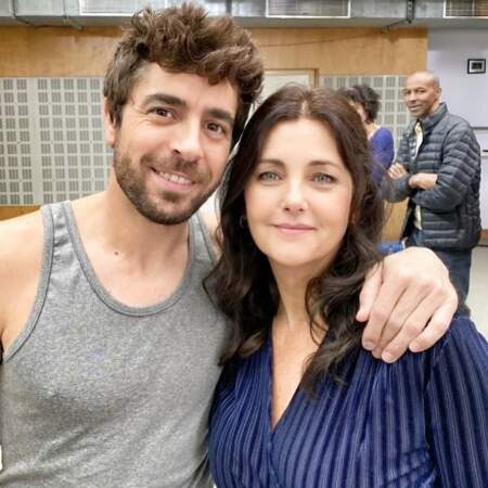 Agustin Galiana est ravi d'accueillir sa nouvelle partenaire, Cristiana Reali, sur le tournage de la saison 10 de Clem