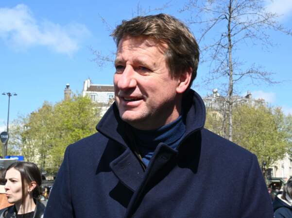 Yannick Jadot du parti Europe Écologie-Les Verts a 56 ans.