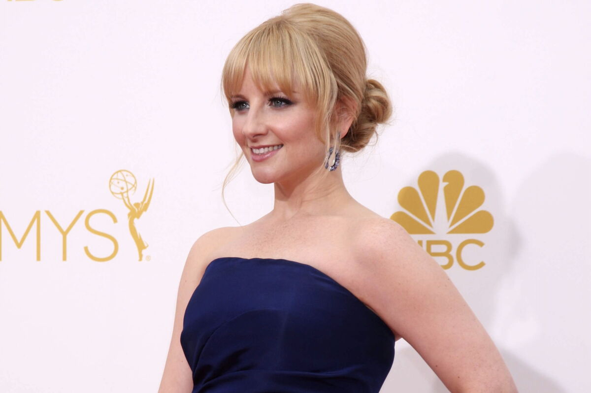 the-big-bang-theory-les-plus-beaux-looks-de-melissa-rauch-alias