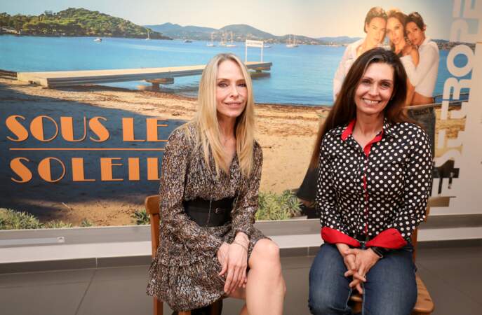 Tonya Kinzinger et Adeline Blondieau lors de l'inauguration de l'exposition "Sous le soleil" à Saint-Tropez