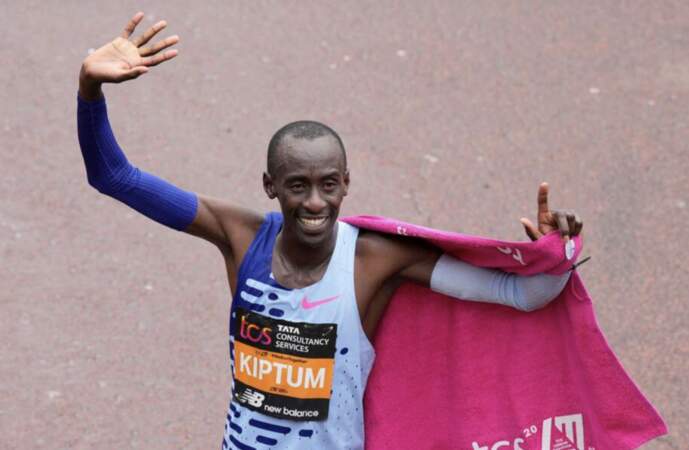 Kelvin Kiptum, recordman du monde de marathon, est décédé dans un accident de la route au Kenya, le 11 février
