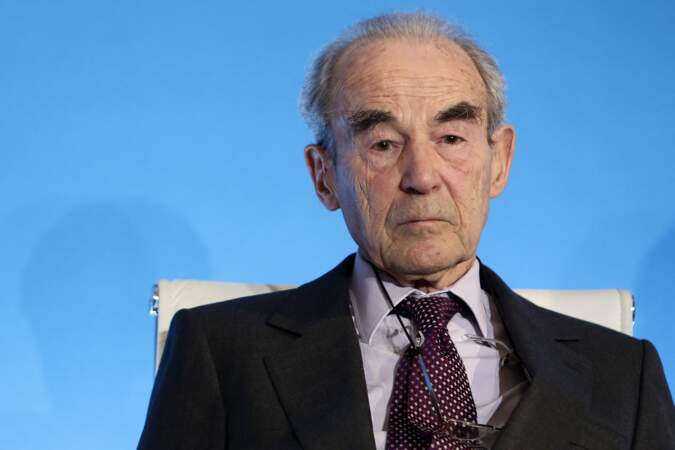 L'avocat et l'ancien garde des Sceaux, Robert Badinter, est décédé le 9 février à l'âge de 95 ans.